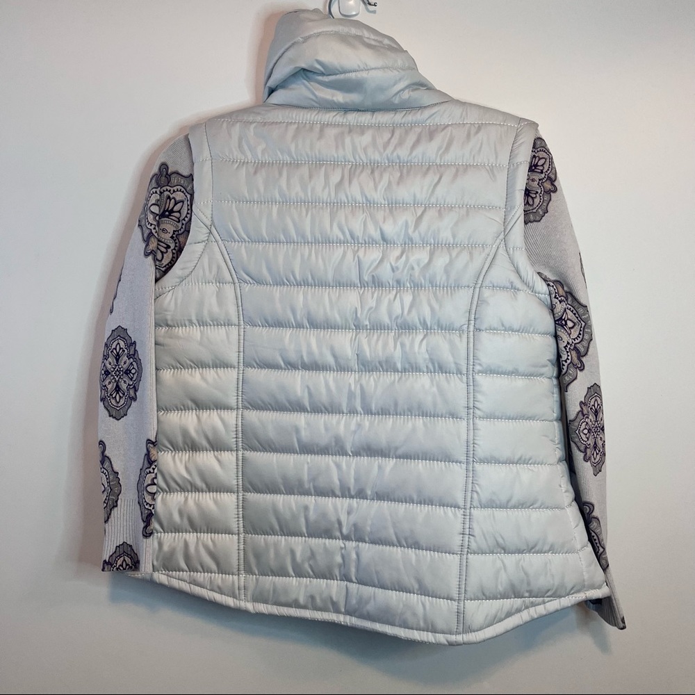 Chico’s Zenergy Convertible Puffer Jacket Paisley Print Reversible Multi Wear - Picture 10 of 14